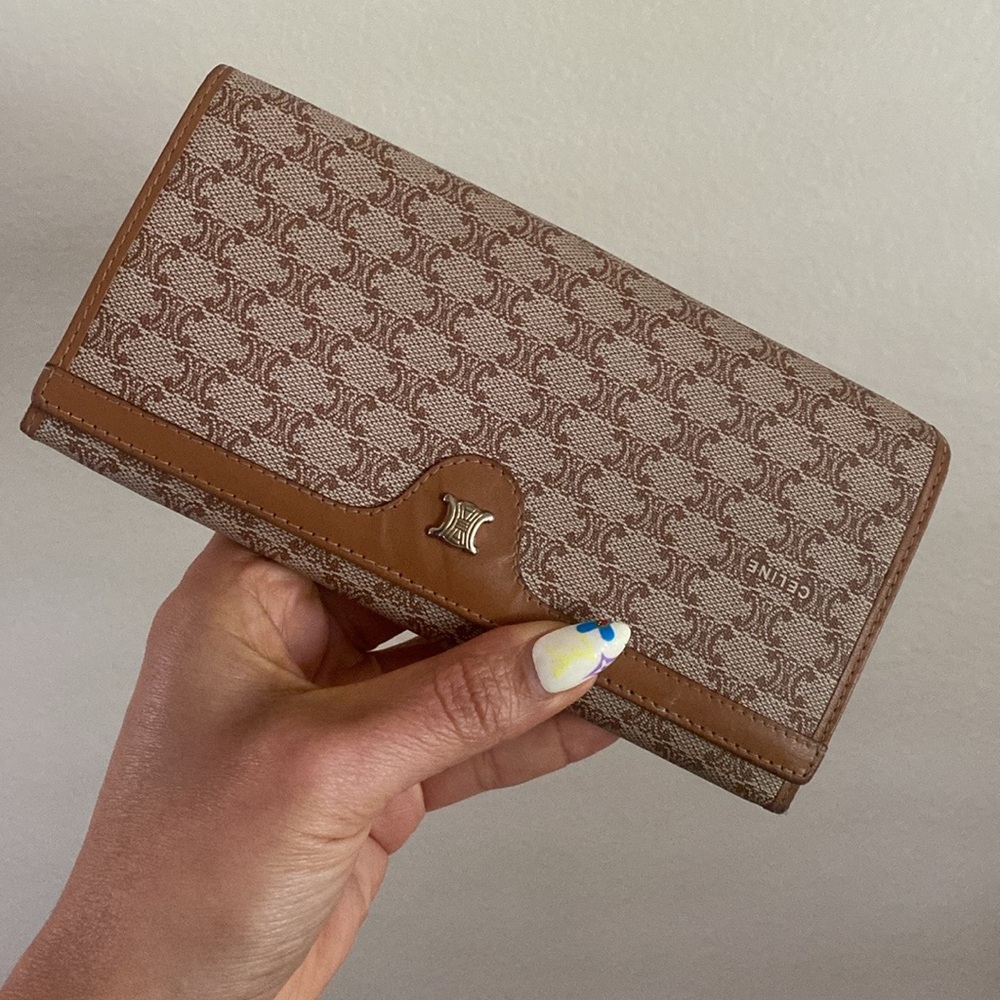 CELINE bifold kiss lock Wallet - Picture 13 of 13
